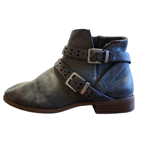 3/$15 Rocket Dog Zip Booties Grey - 4 - Picture 1 of 9